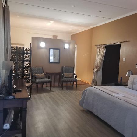 Bed and Breakfast Adeo à Bloemfontein Extérieur photo